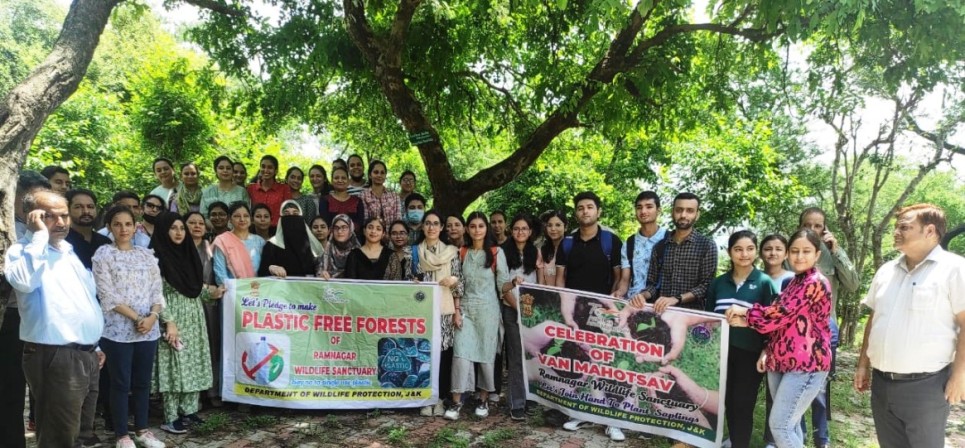 A trekking and plantation drive was conducted along the Manda Zoo track.