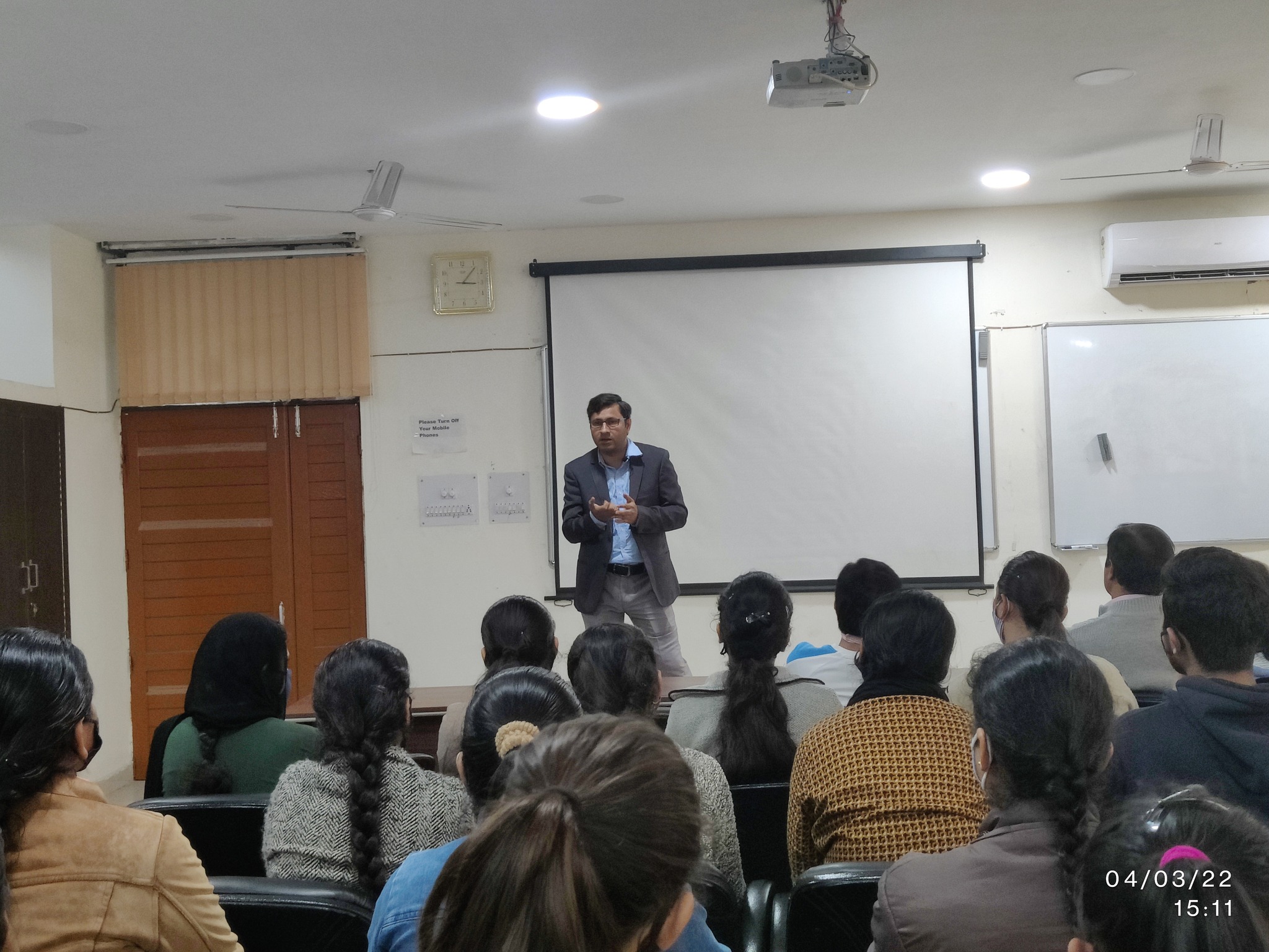 Mr Vijay ,Assistant Advisor , Reserve Bank of India delivered the lecture on Opportunities  in Statistics as Career, March 2022