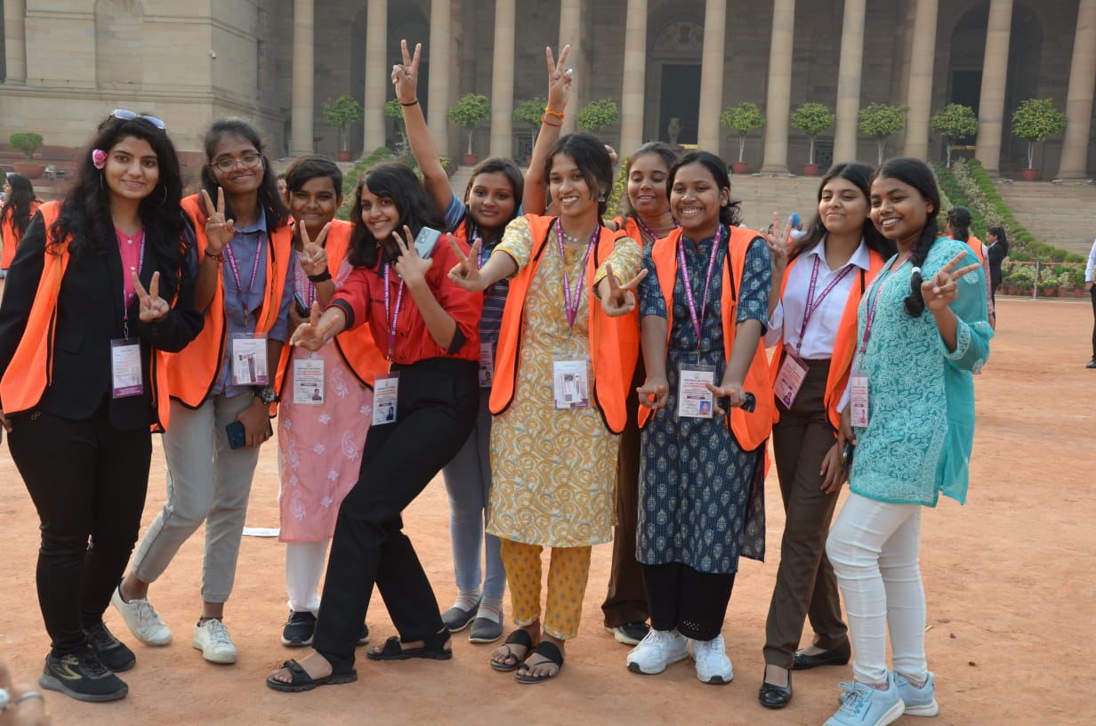College On Wheels | Jammu University